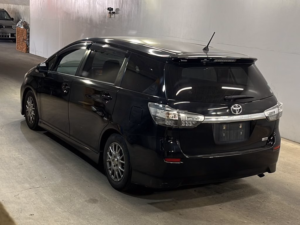 TOYOTA WISH