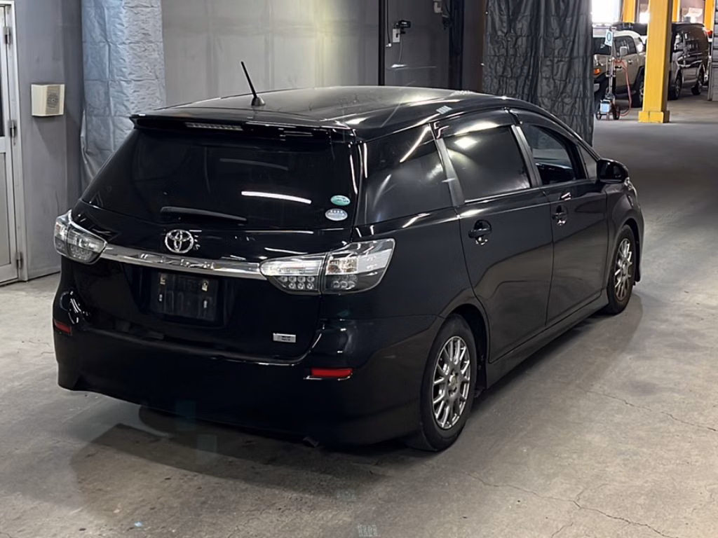 TOYOTA WISH
