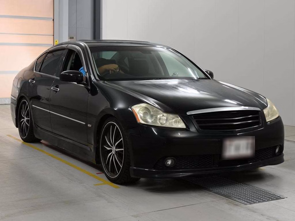 NISSAN FUGA