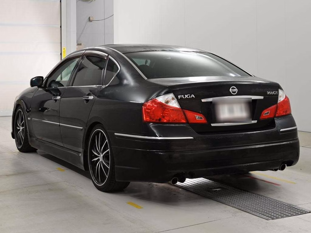 NISSAN FUGA