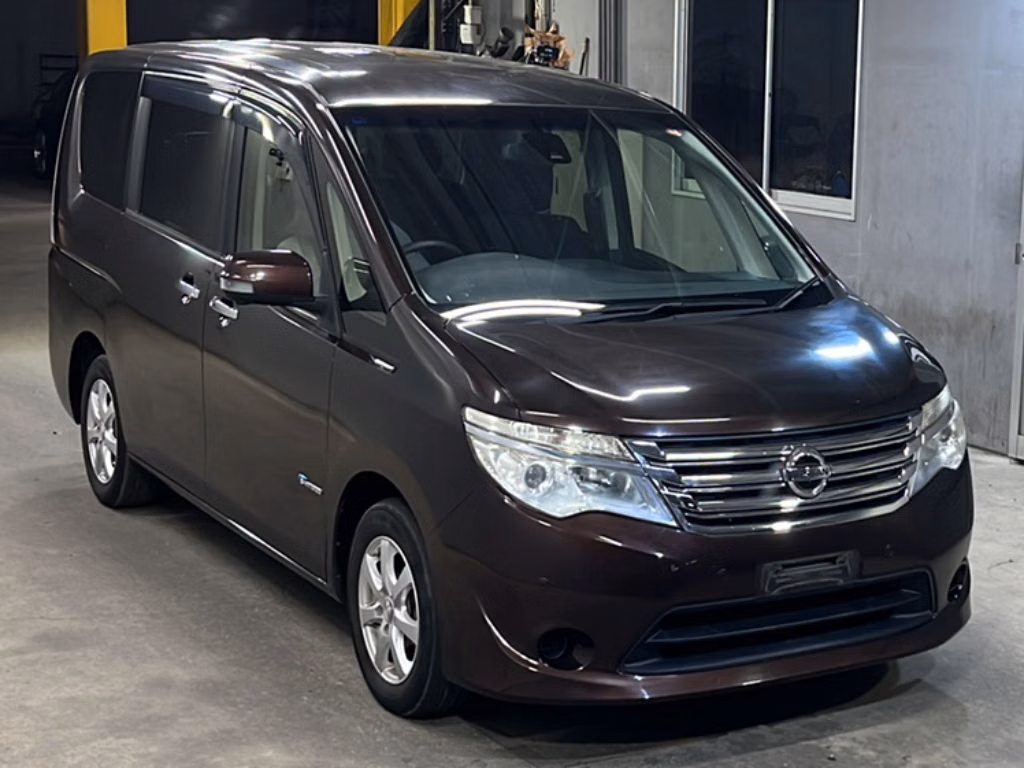 NISSAN SERENA