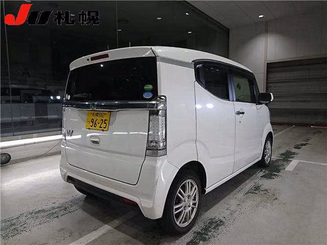 HONDA N-BOX SLASH