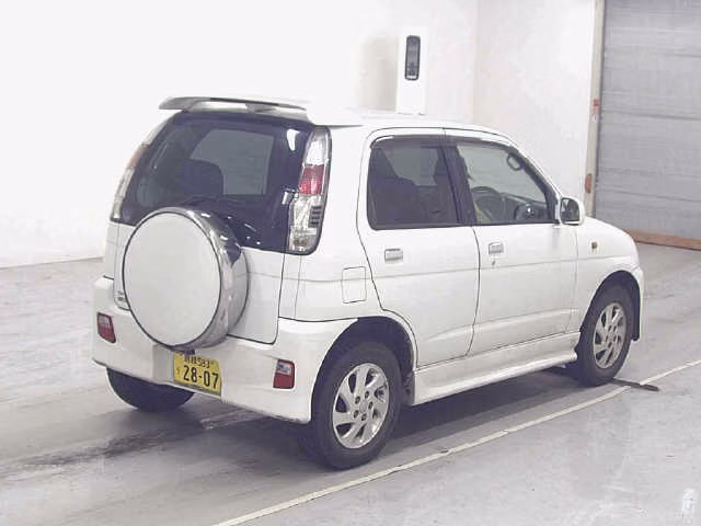 DAIHATSU TERIOS KID