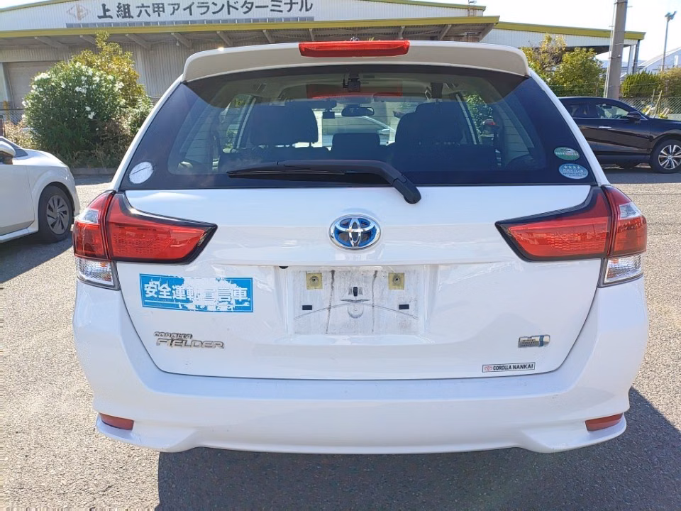 TOYOTA COROLLA FIELDER
