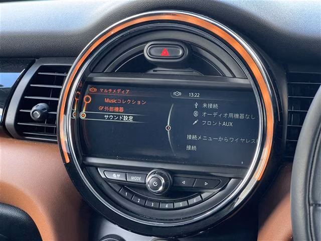 MINI HATCH
