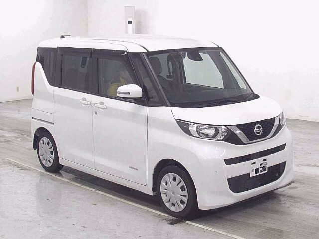 NISSAN ROOX