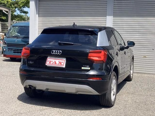 AUDI Q2