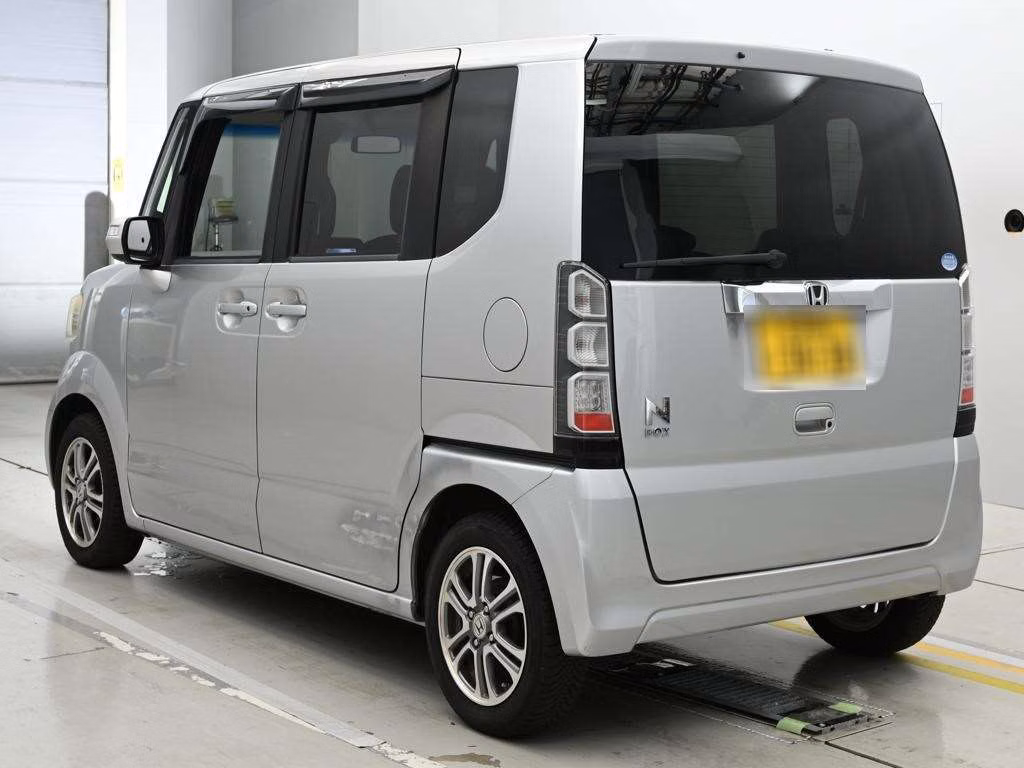 HONDA N-BOX