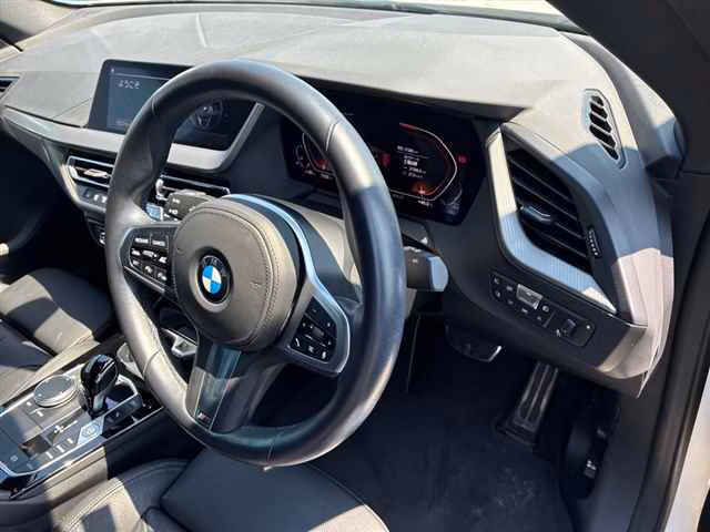 BMW 1-SERIES