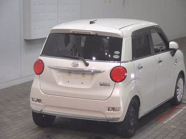 DAIHATSU CAST