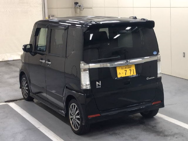 HONDA N-BOX