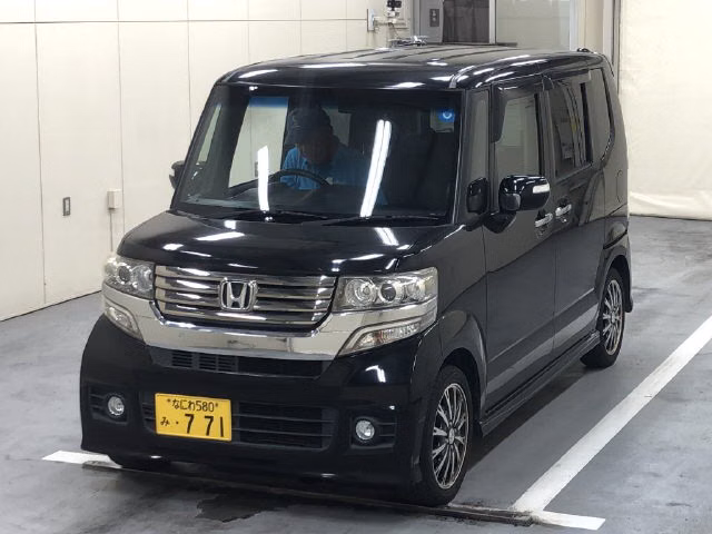 HONDA N-BOX