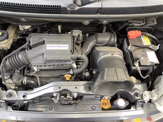 HONDA N-BOX SLASH