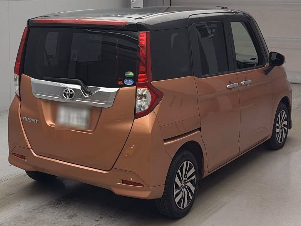 TOYOTA ROOMY