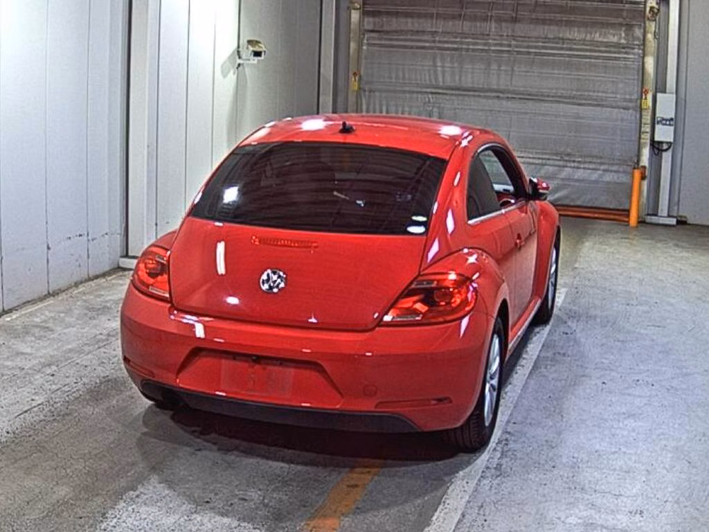 VOLKSWAGEN BEETLE