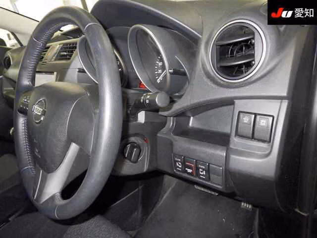 NISSAN LAFESTA
