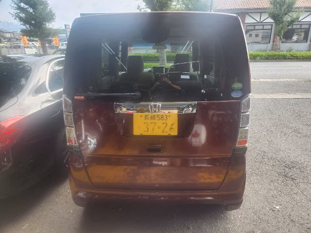 HONDA N-BOX