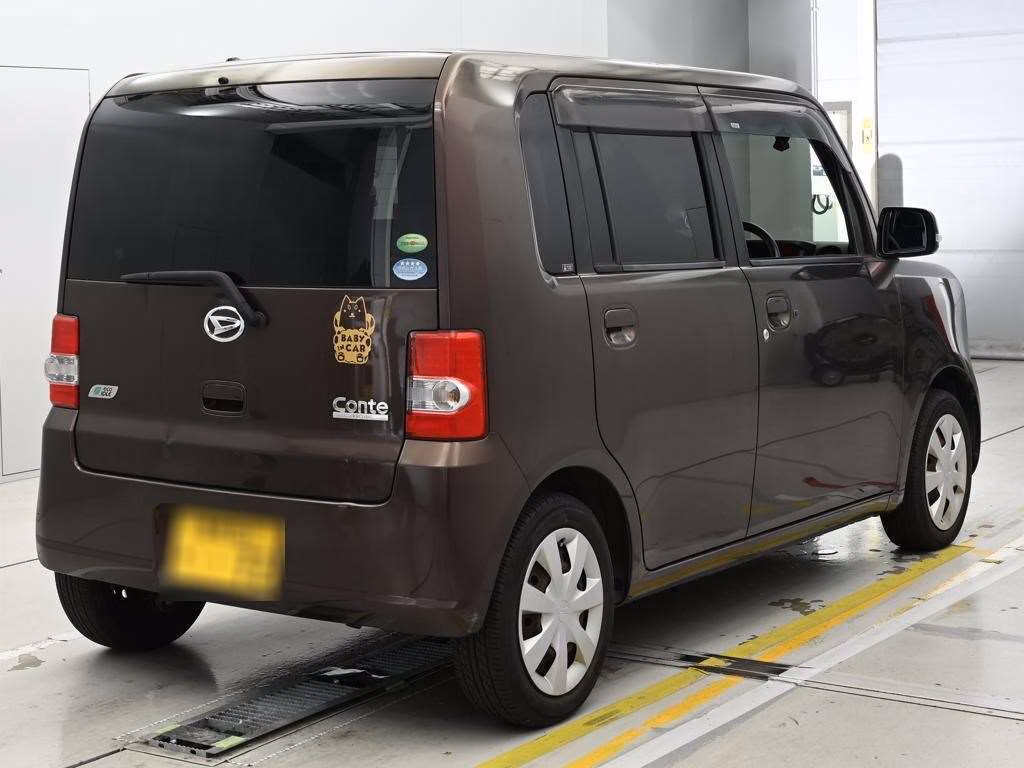 DAIHATSU MOVE CONTE