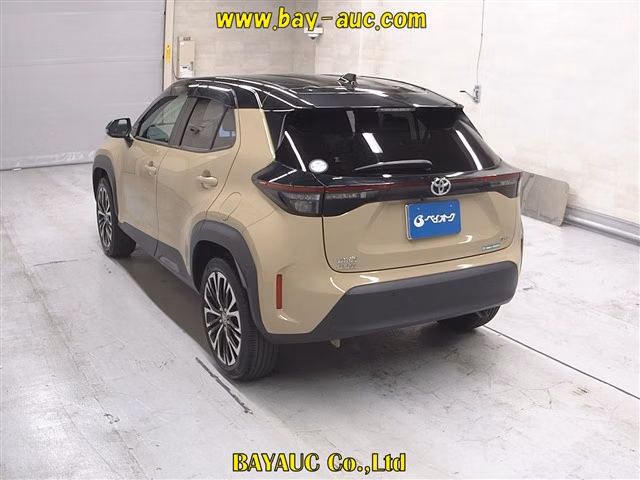 TOYOTA YARIS CROSS