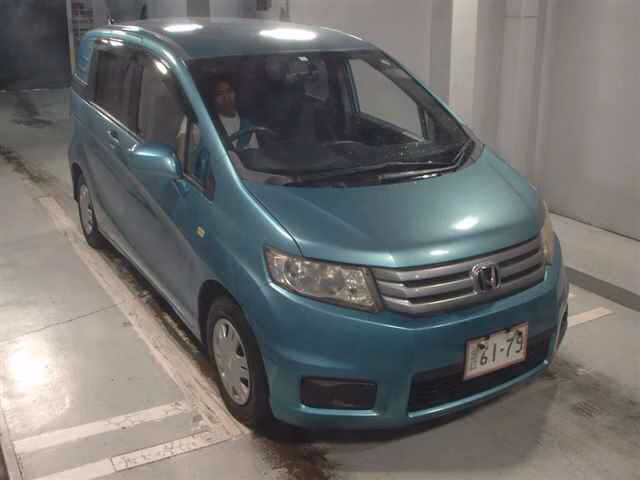 HONDA FREED SPIKE