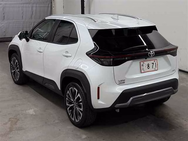 TOYOTA YARIS CROSS