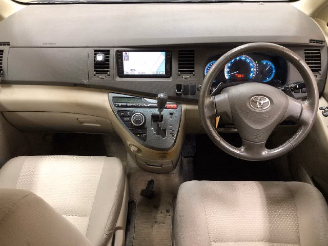 TOYOTA ISIS