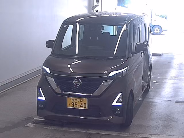 NISSAN ROOX