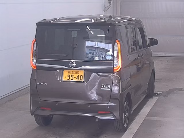 NISSAN ROOX
