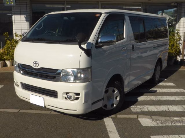 TOYOTA REGIUS ACE