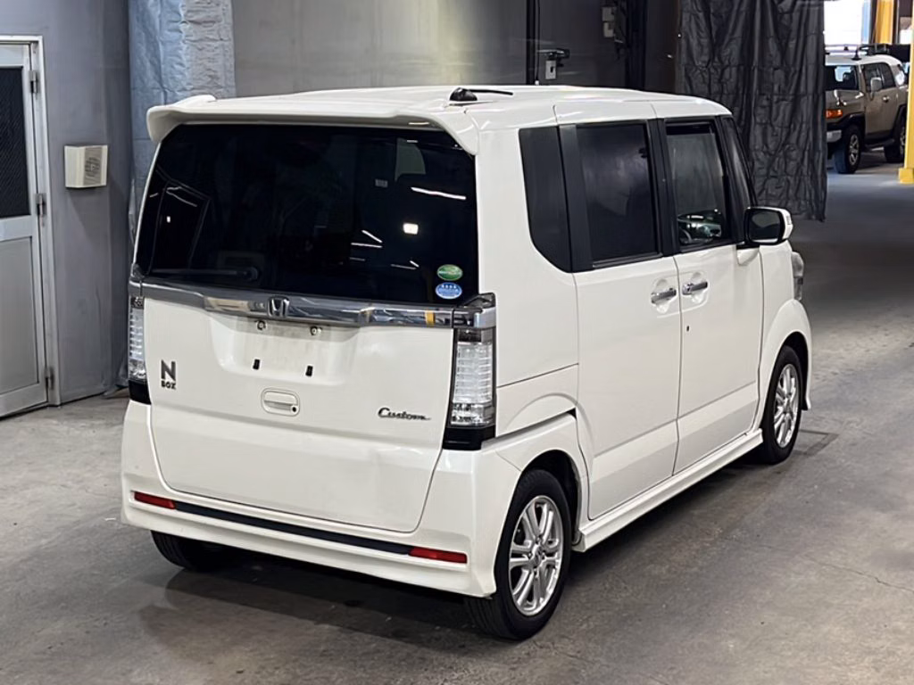 HONDA N-BOX
