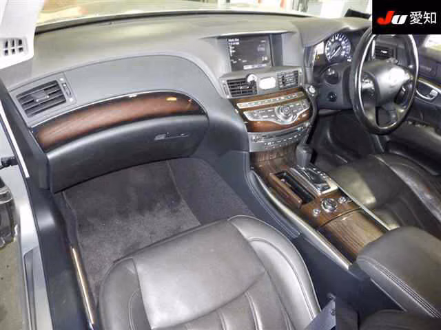 NISSAN FUGA
