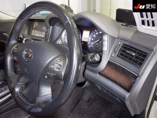 NISSAN FUGA