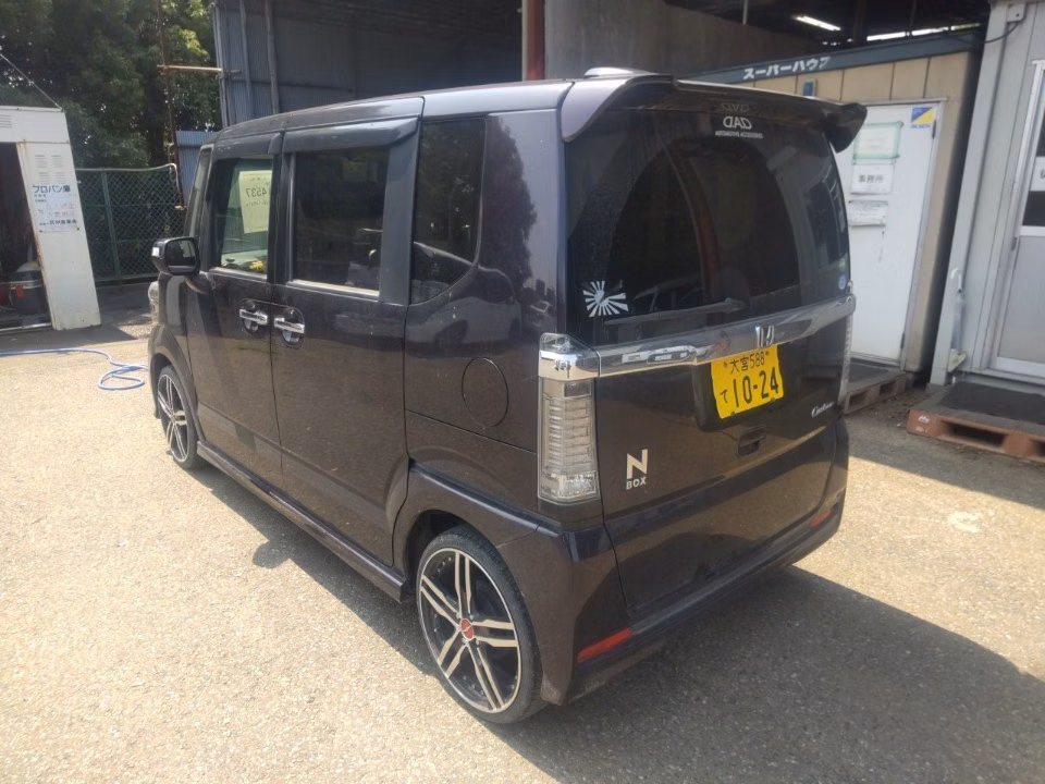 HONDA N-BOX