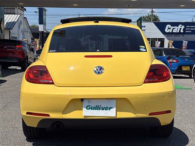 VOLKSWAGEN BEETLE
