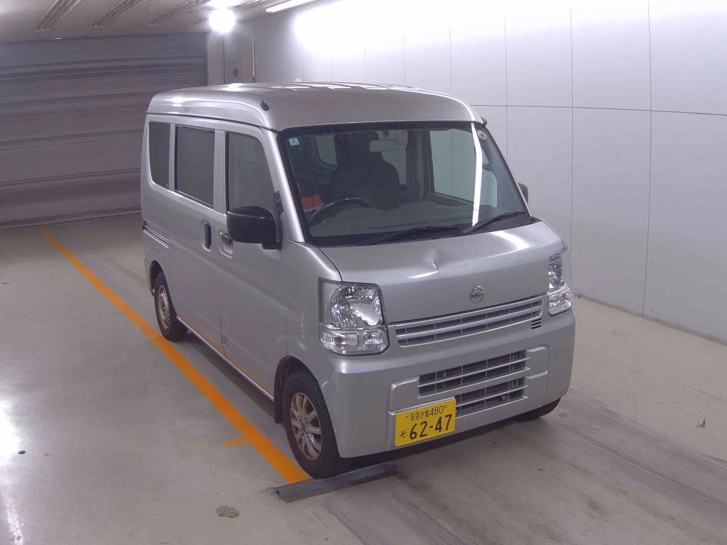 NISSAN NV100 CLIPPER