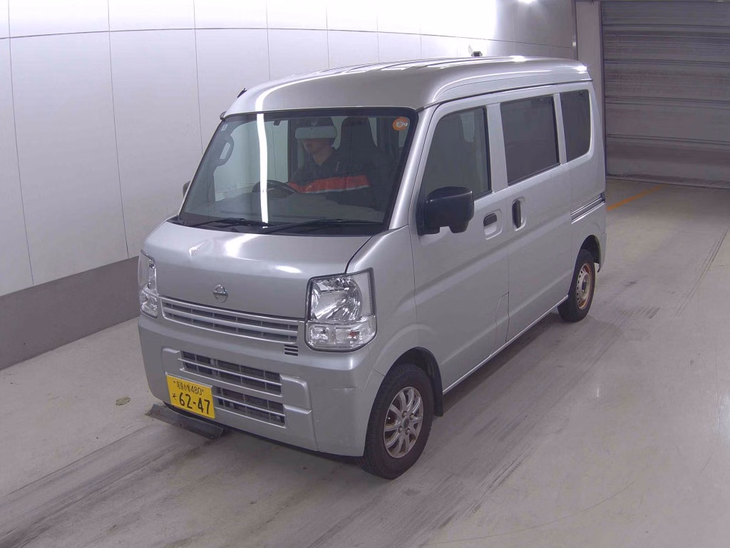 NISSAN NV100 CLIPPER