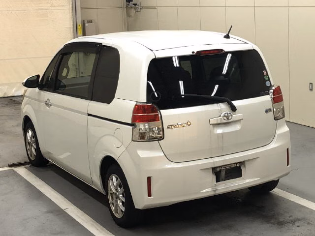 TOYOTA SPADE