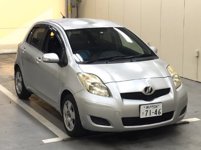 TOYOTA VITZ