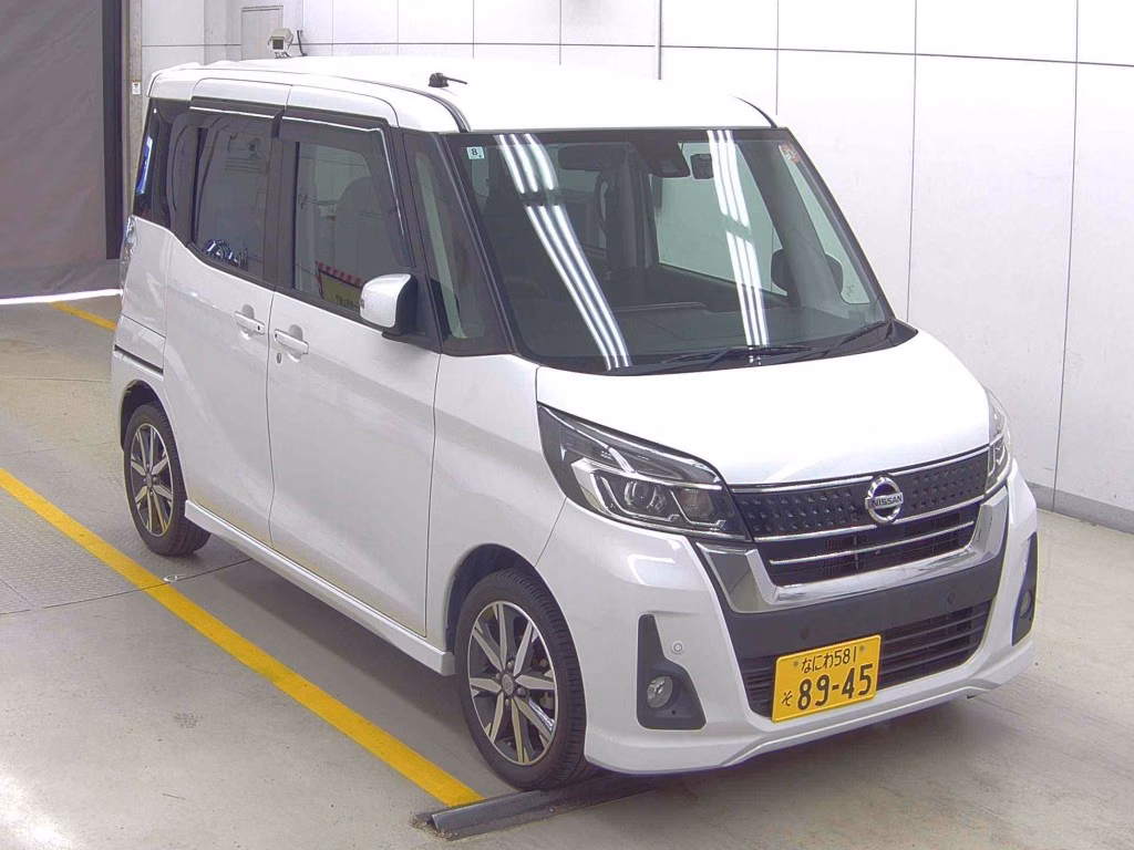 NISSAN DAYZ ROOX