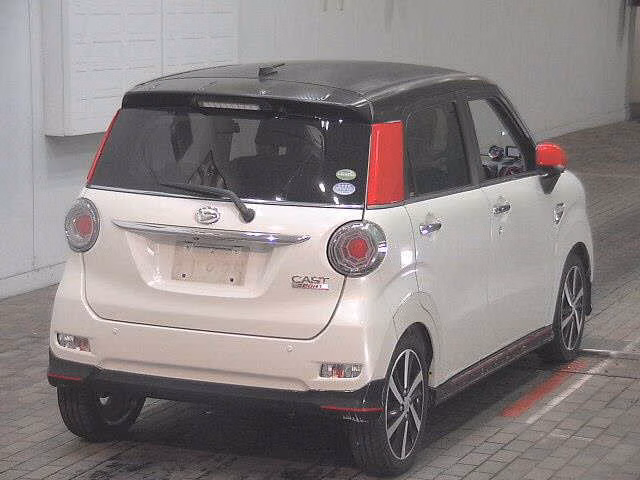 DAIHATSU CAST