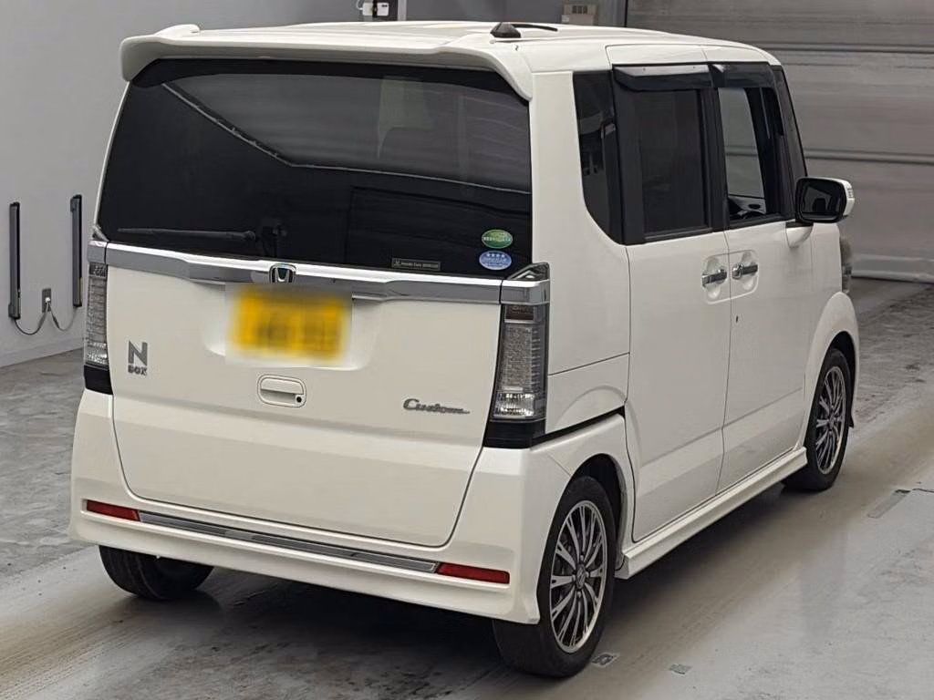 HONDA N-BOX
