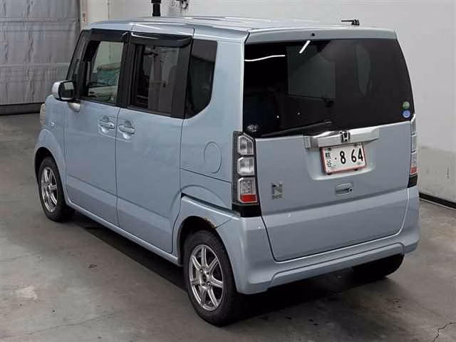 HONDA N-BOX