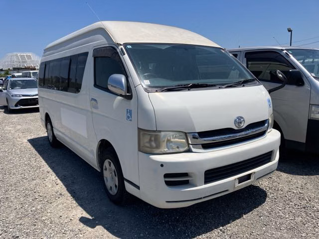 TOYOTA REGIUS ACE