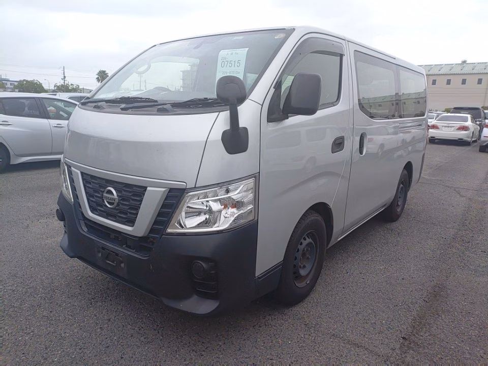 NISSAN NV350 CARAVAN