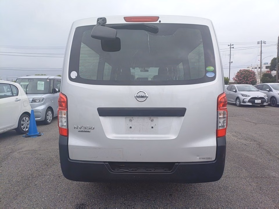 NISSAN NV350 CARAVAN