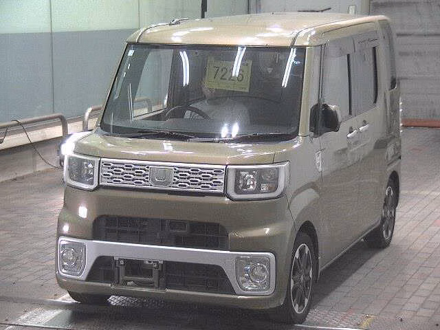 DAIHATSU WAKE