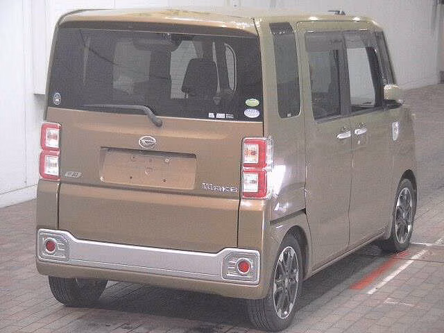 DAIHATSU WAKE