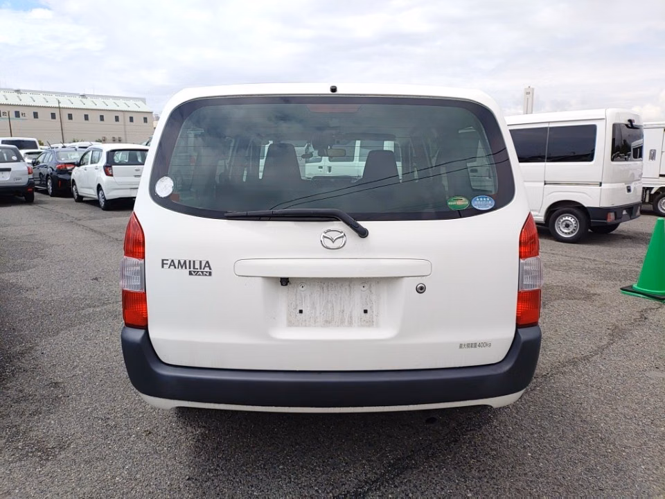 MAZDA FAMILIA