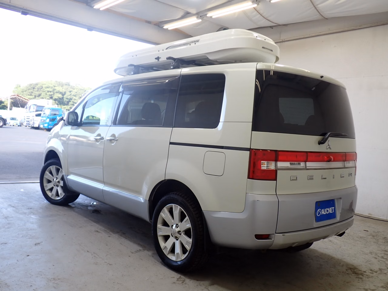 MITSUBISHI DELICA D:5