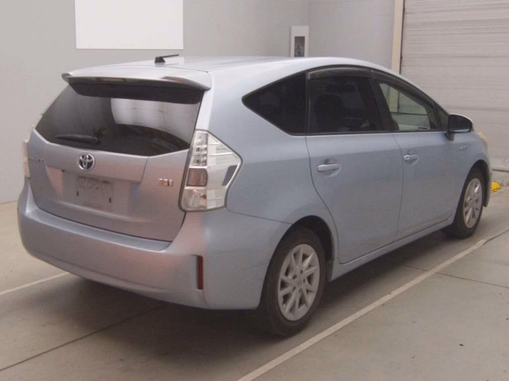 TOYOTA PRIUS ALPHA